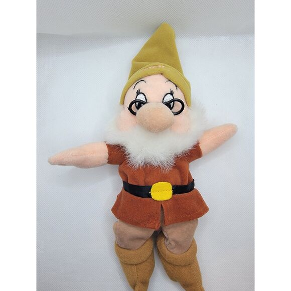 Disney Doc Plush - Snow White and the Seven Dwarfs - 9 Inches - Picture 1 of 3